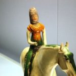 上海博物館の展示品、馬に乗る女性